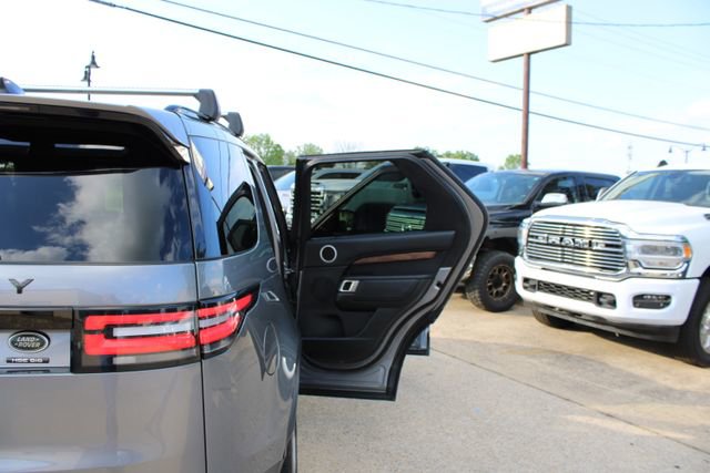 Used 2020 Land Rover Discovery HSE Luxury image 64