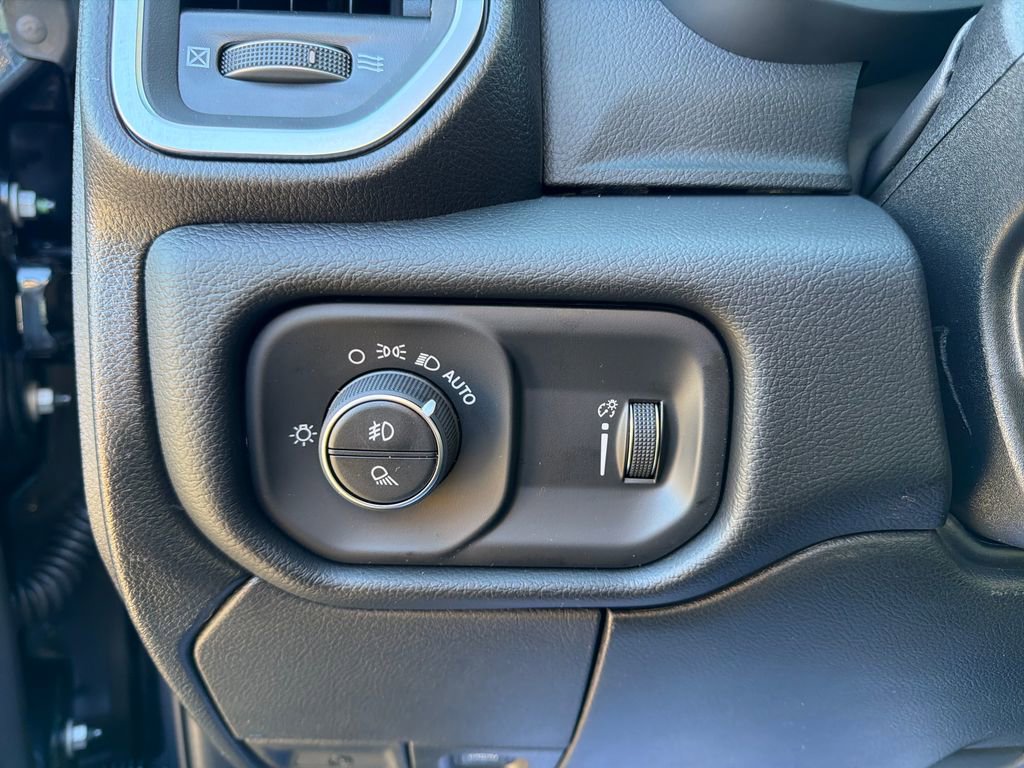 New 2026 RAM 2500 Big Horn AWD/4WD image 20