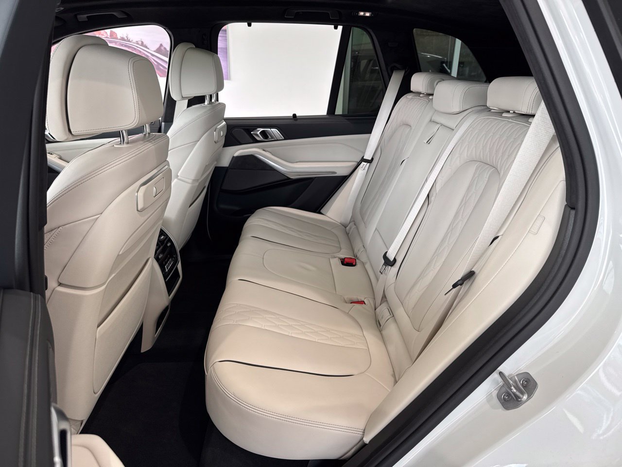 Used 2026 BMW X5 xDrive40i w/ Executive Package AWD/4WD image 39