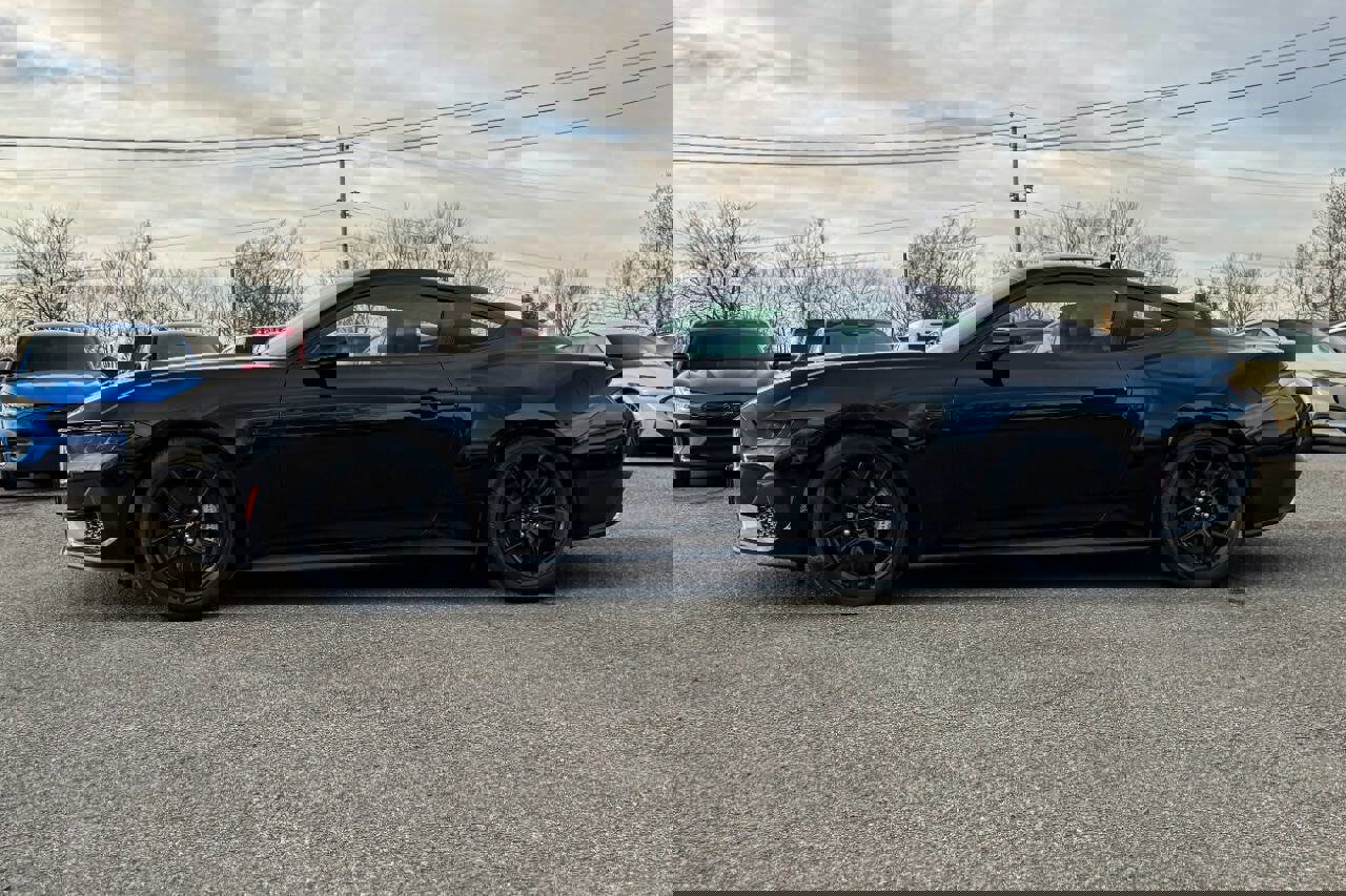 Used 2024 Ford Mustang GT Premium image 6