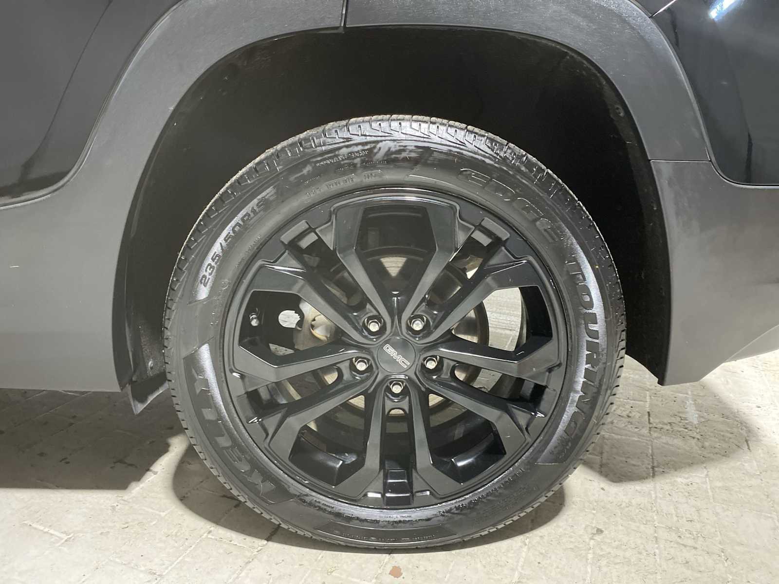 Used 2020 GMC Terrain SLE w/ Driver Convenience Package image 8