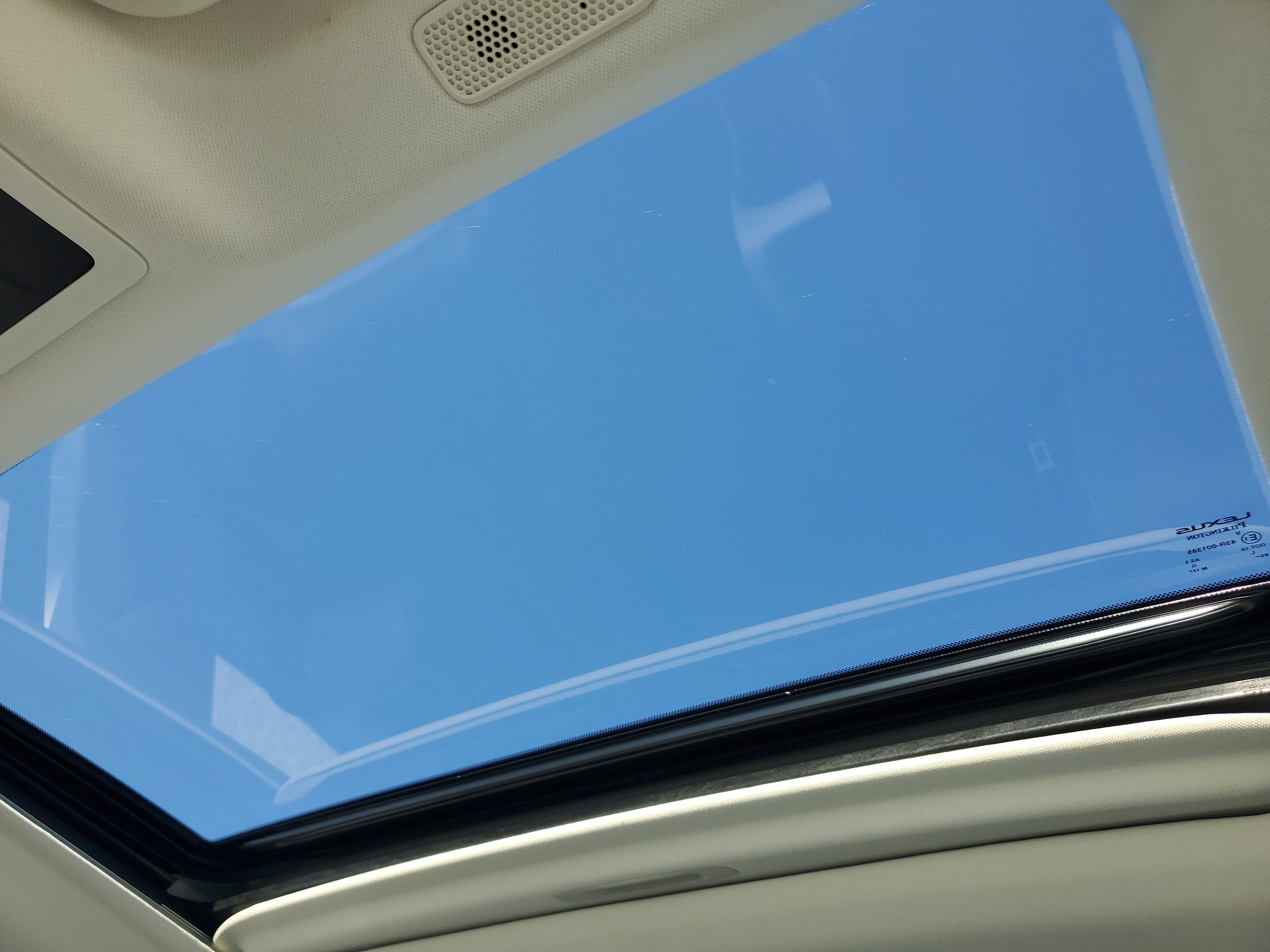 Used 2020 Lexus ES 350 w/ Premium Package image 31