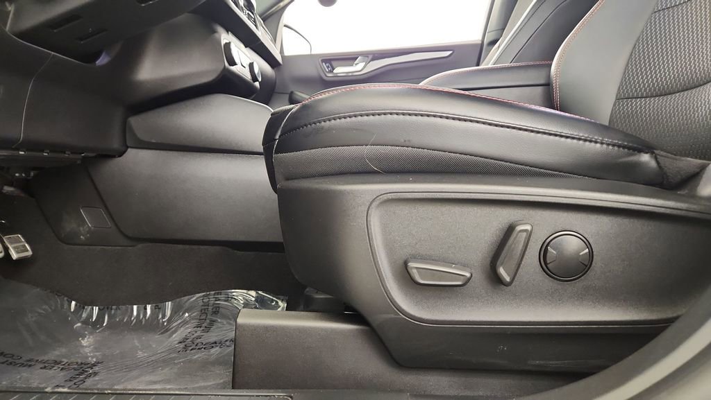 New 2024 Ford Escape ST-Line Select image 23