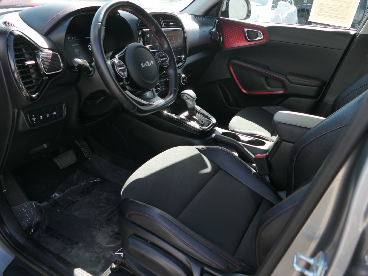Certified 2023 Kia Soul GT-Line FWD image 13