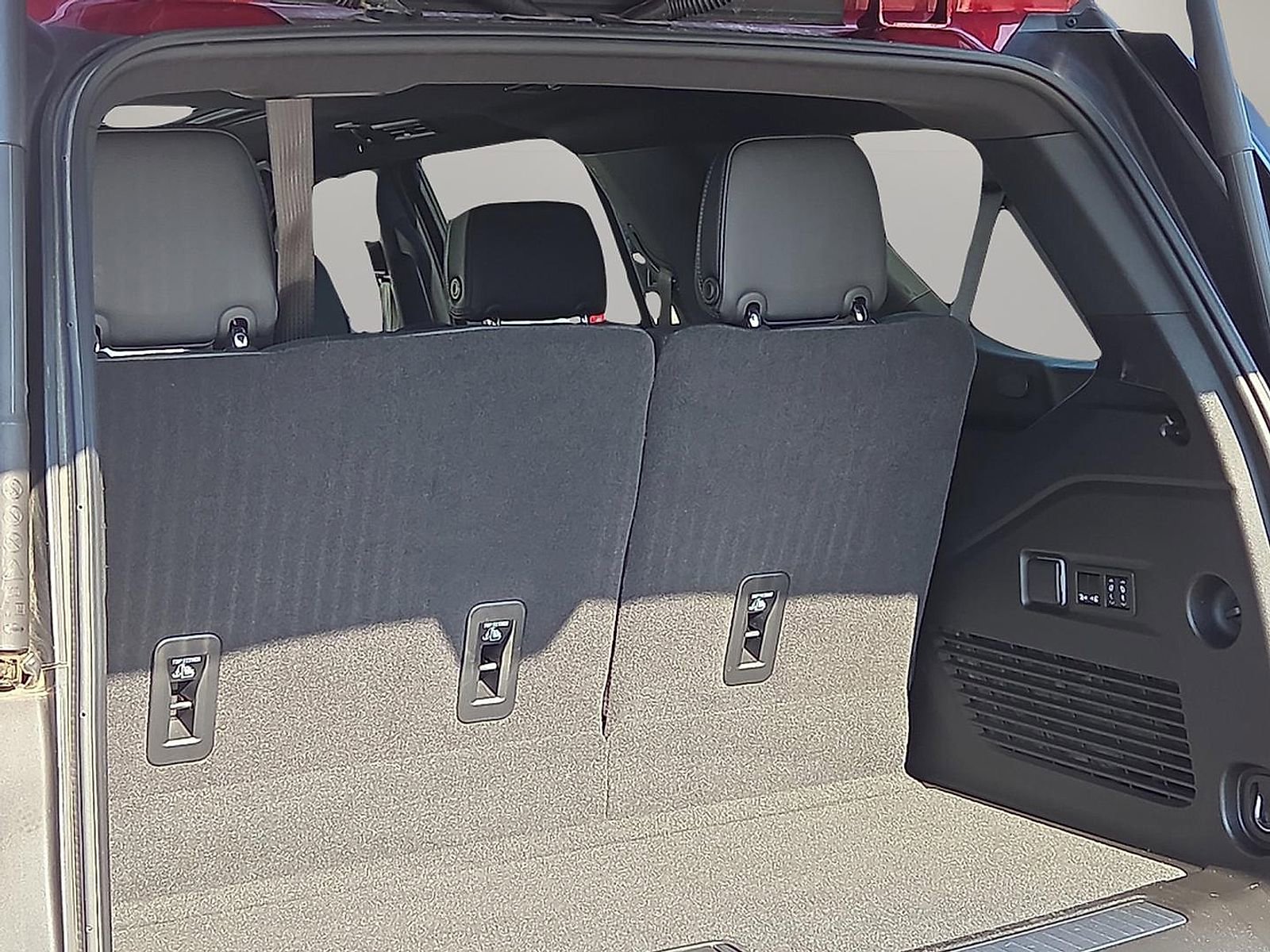 Certified 2024 GMC Yukon Denali AWD/4WD image 9