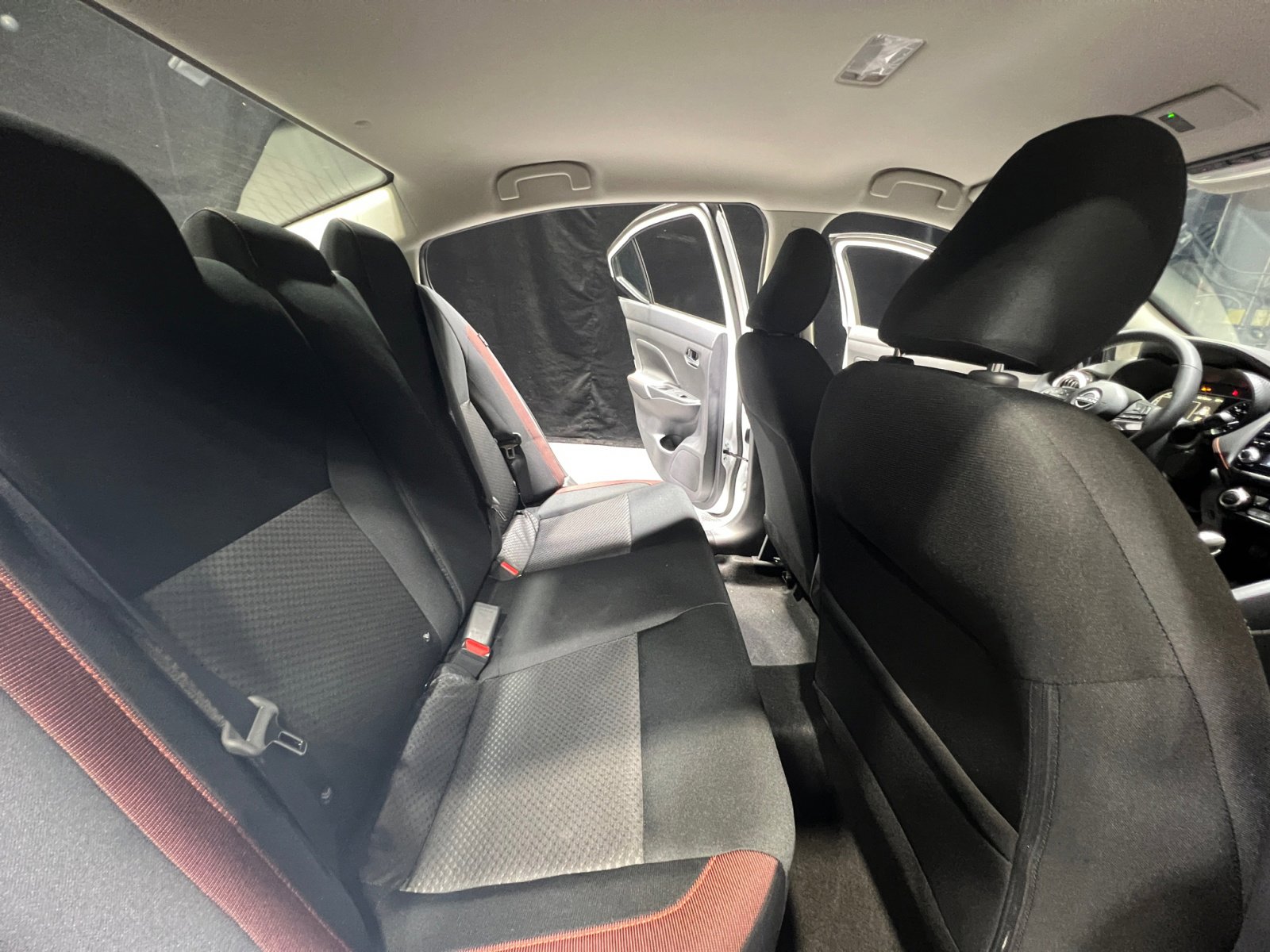 New 2025 Nissan Versa SR w/ Trunk Package image 18