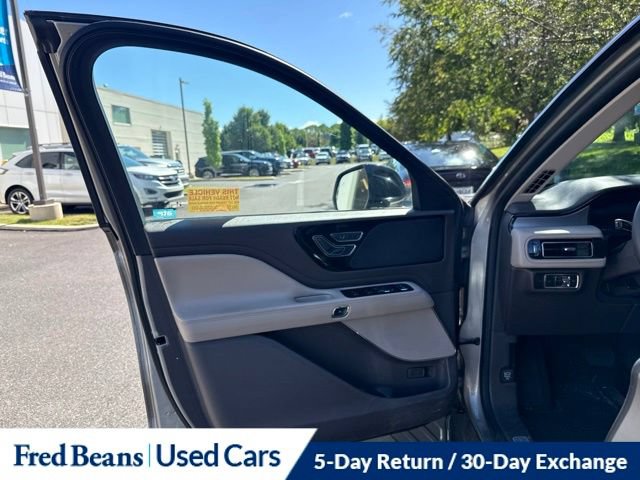 Certified 2023 Lincoln Aviator AWD w/ Premium Package image 11