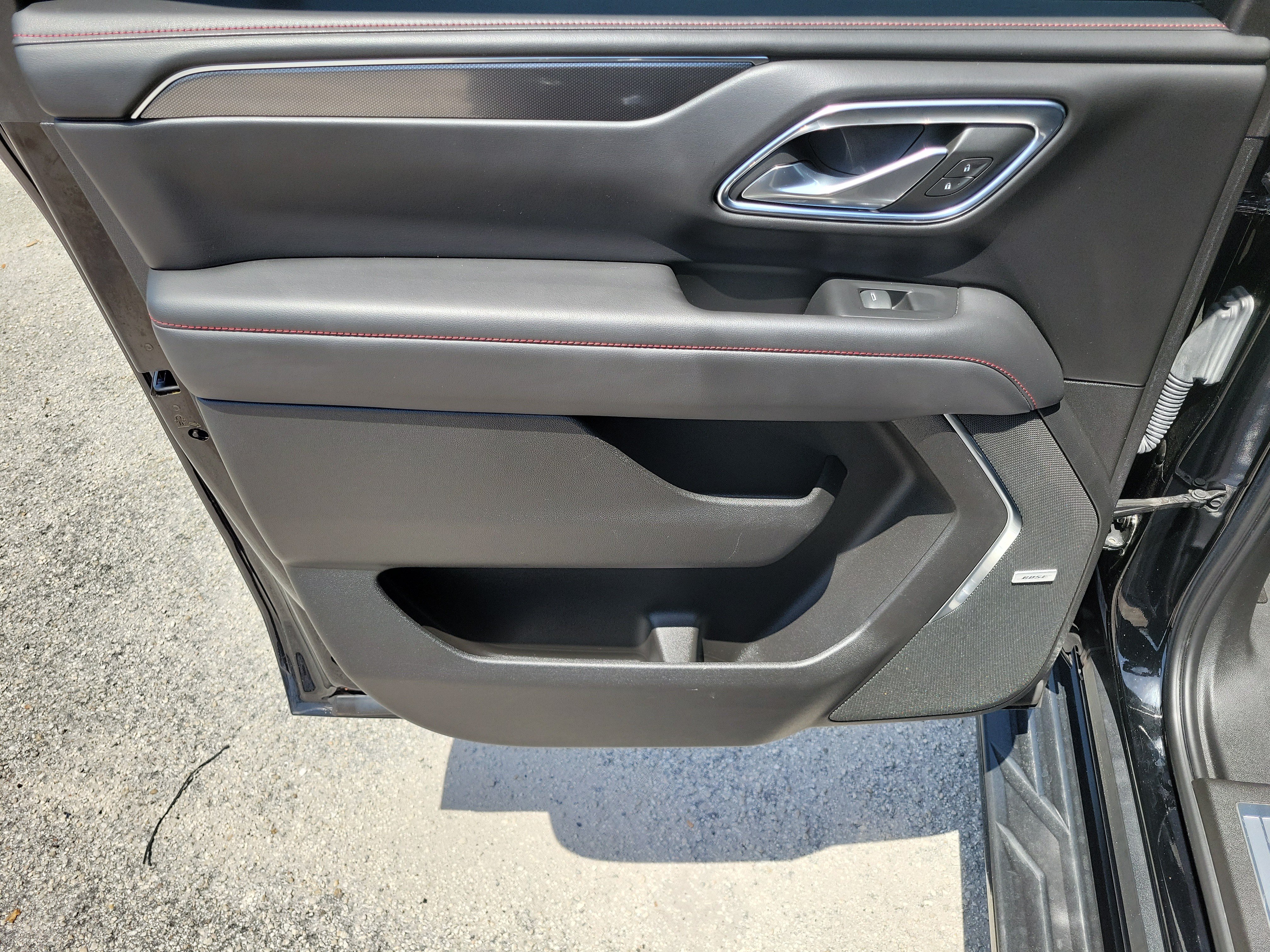 Used 2023 Chevrolet Suburban RST w/ Luxury Package RWD image 18