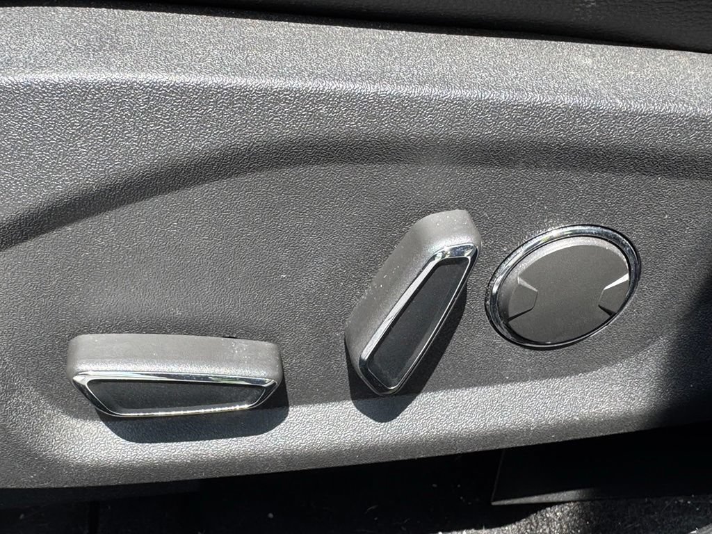 Used 2014 Ford Fusion Titanium AWD/4WD image 16