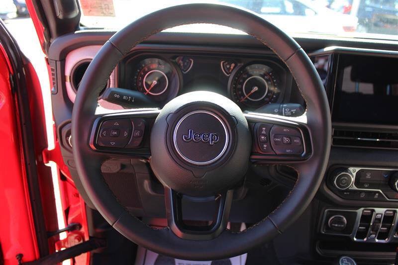 Used 2024 Jeep Wrangler Unlimited Sport AWD/4WD image 15