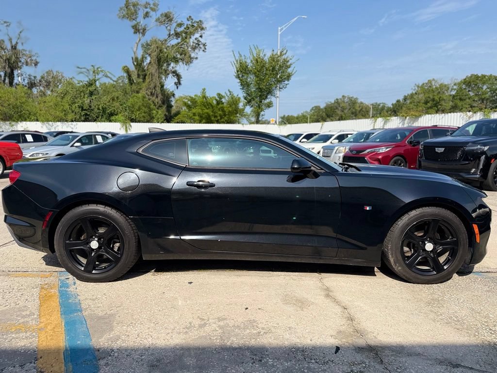 Used 2019 Chevrolet Camaro LT RWD image 4