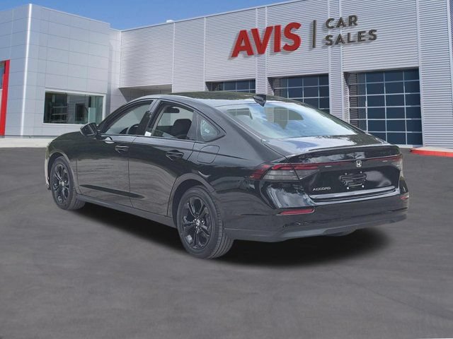 Used 2025 Honda Accord SE image 9