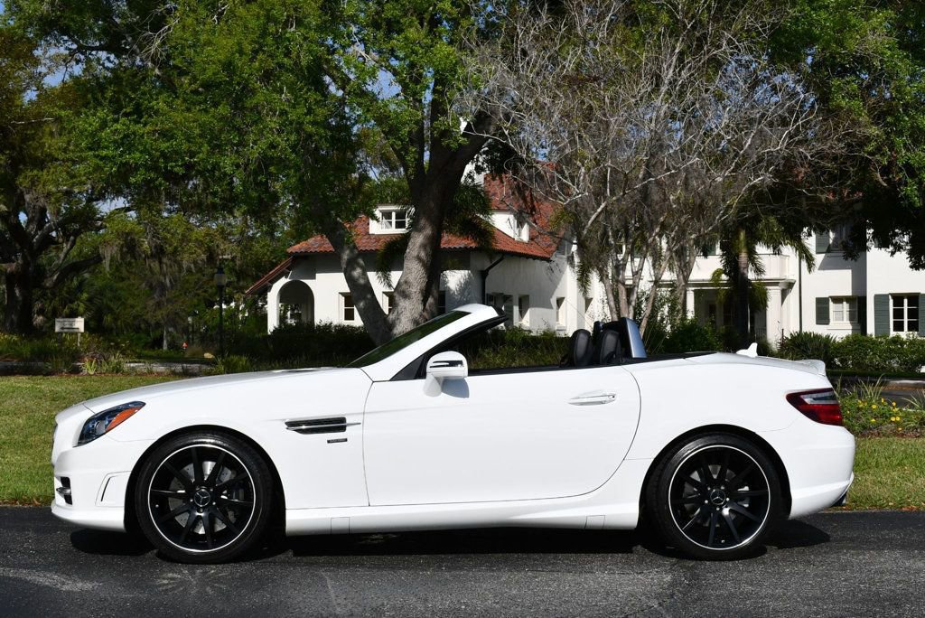 Used 2015 Mercedes-Benz SLK 350 image 3