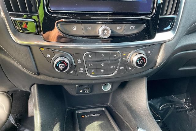 Used 2023 Chevrolet Traverse Premier AWD/4WD image 33