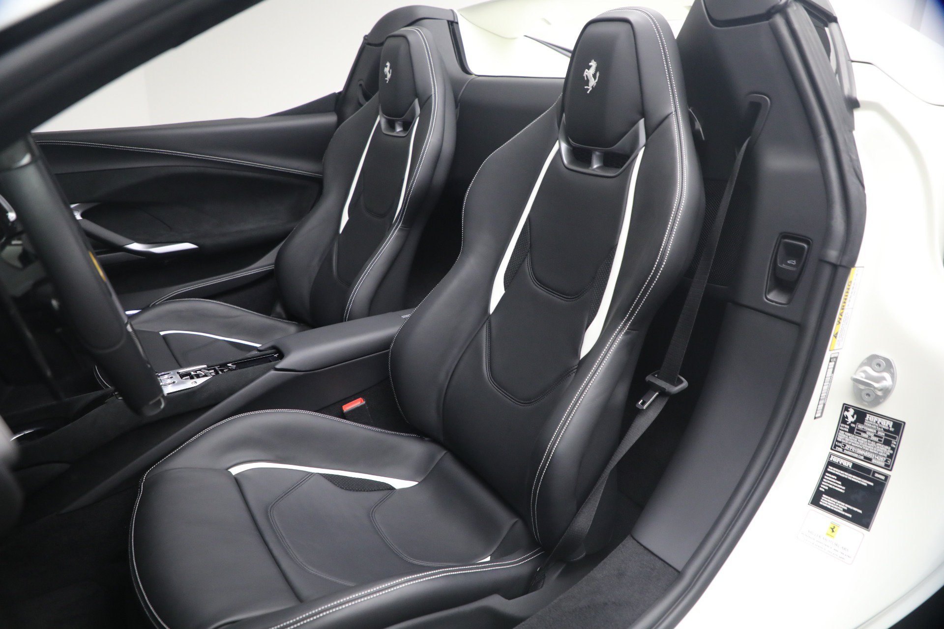 Used 2025 Ferrari 296 GTS RWD image 14
