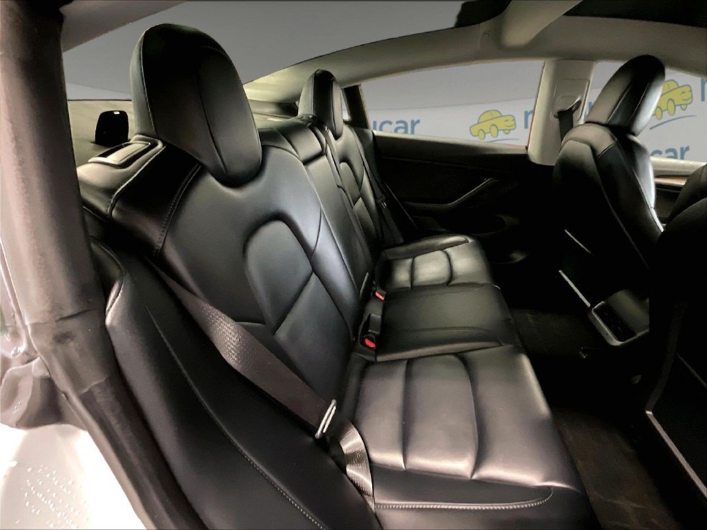 Used 2022 Tesla Model 3 Long Range AWD/4WD image 16
