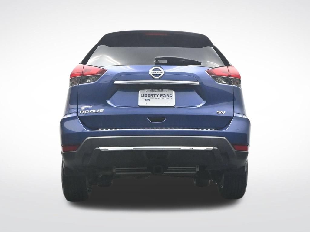 Used 2017 Nissan Rogue SV FWD image 46