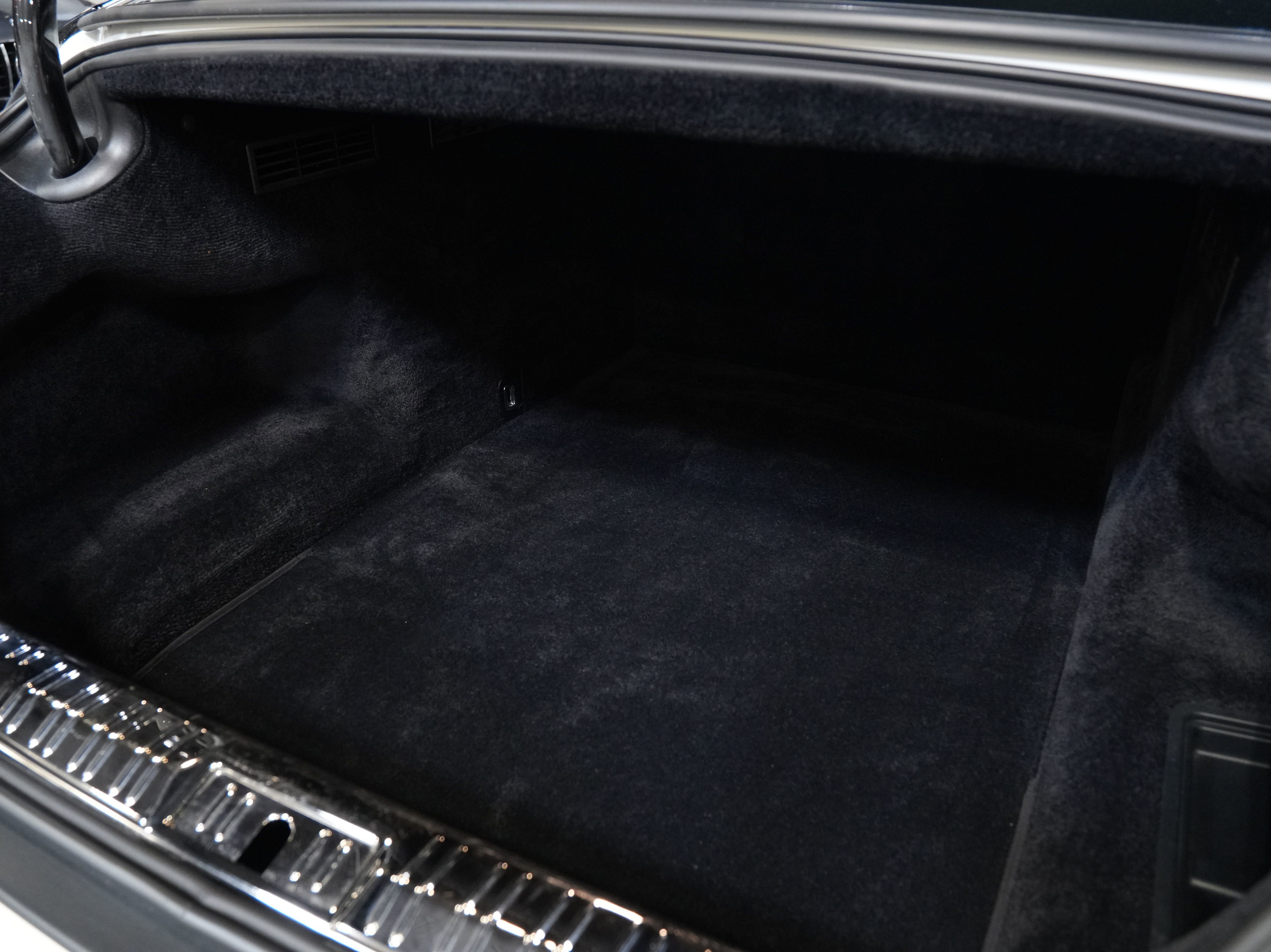 Used 2014 Rolls-Royce Wraith RWD image 54