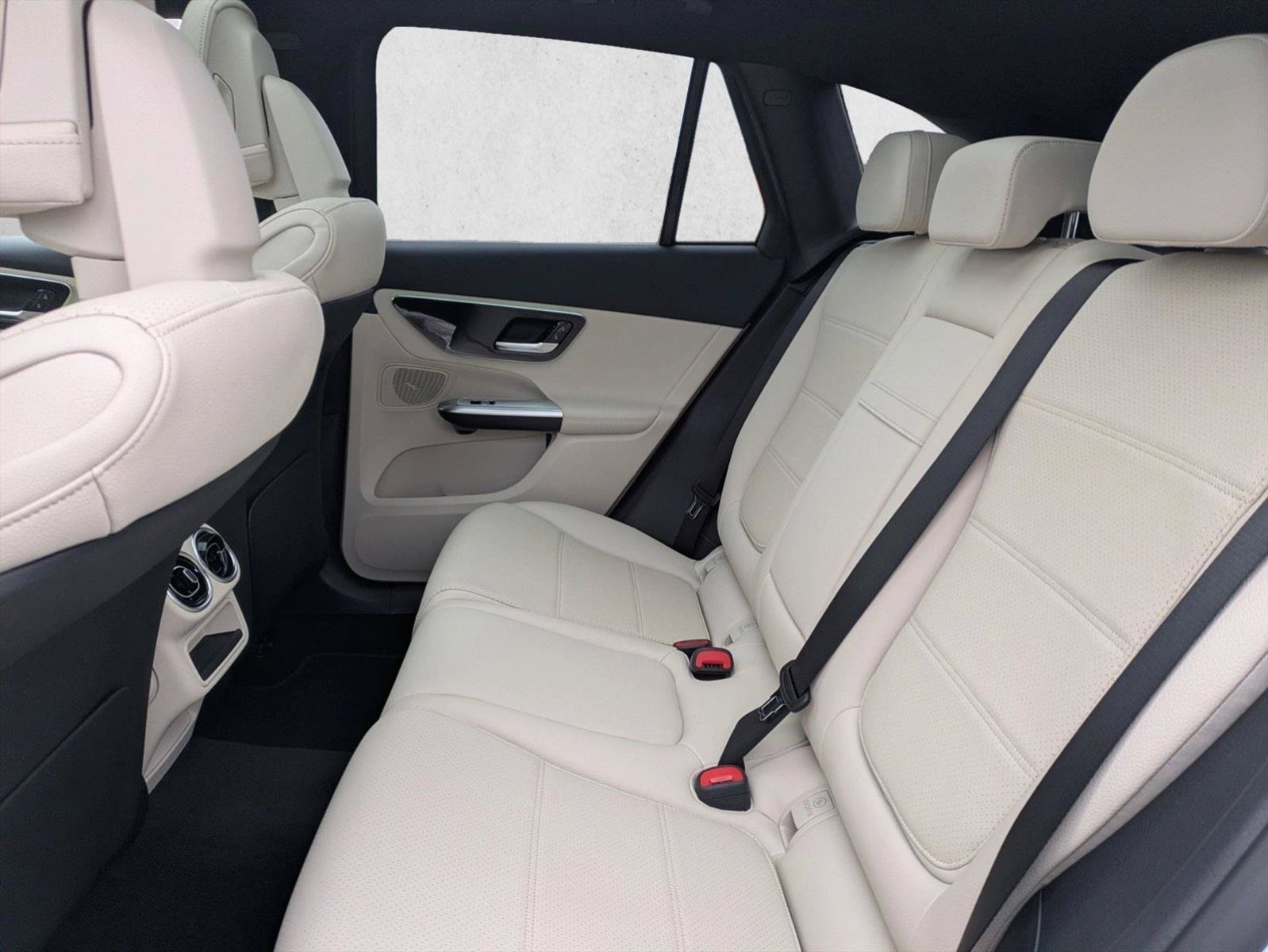 New 2026 Mercedes-Benz GLC 300 4MATIC image 19