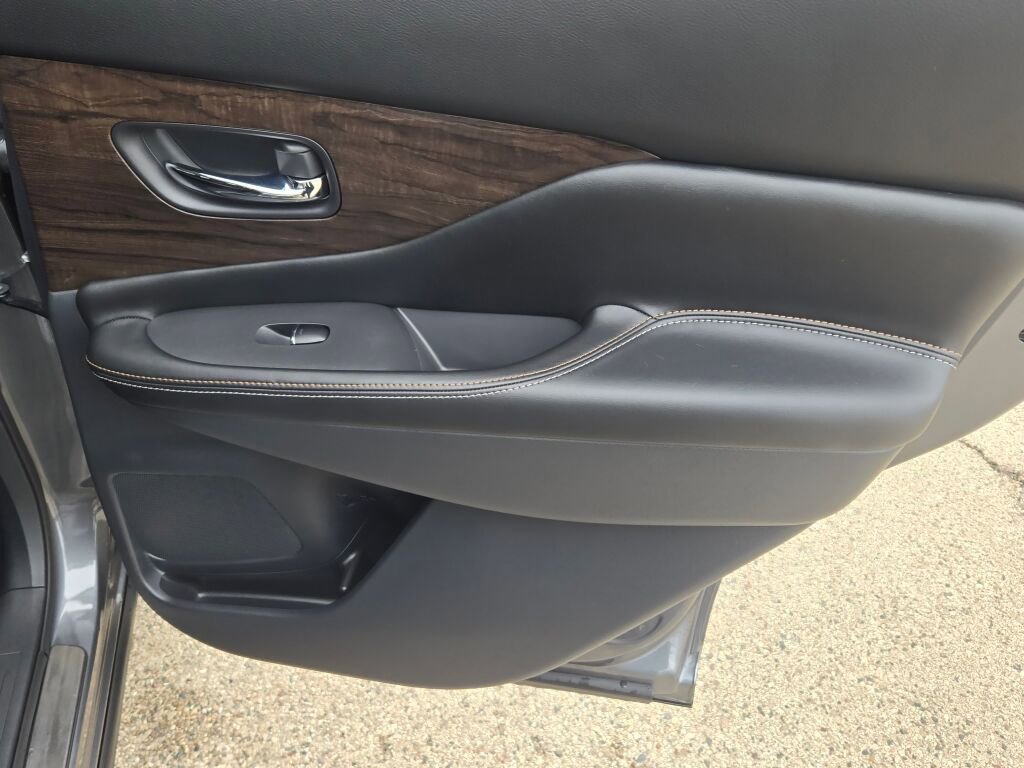 Used 2022 Nissan Murano Platinum w/ Cargo Package AWD/4WD image 8