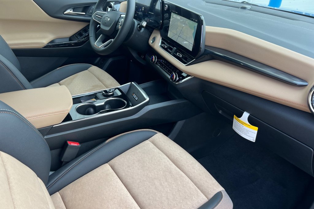 New 2026 Chevrolet Equinox ACTIV w/ Convenience Package III image 13