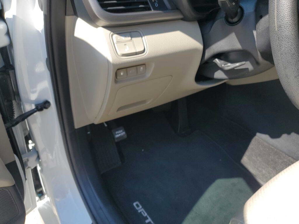 Used 2018 Kia Optima LX w/ Convenience Package image 6