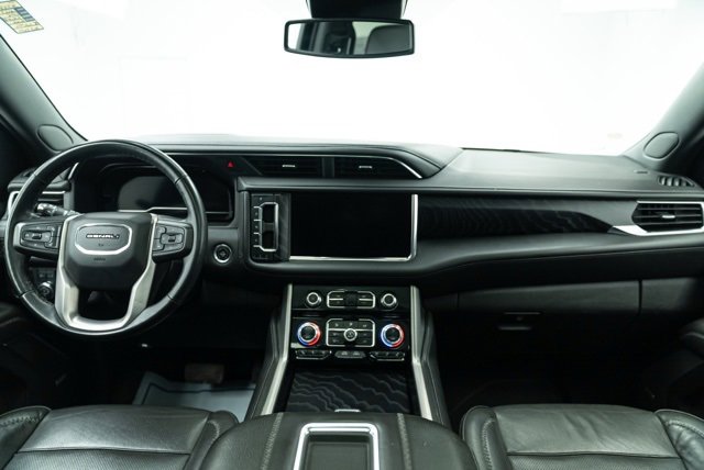 Used 2023 GMC Yukon XL Denali image 17