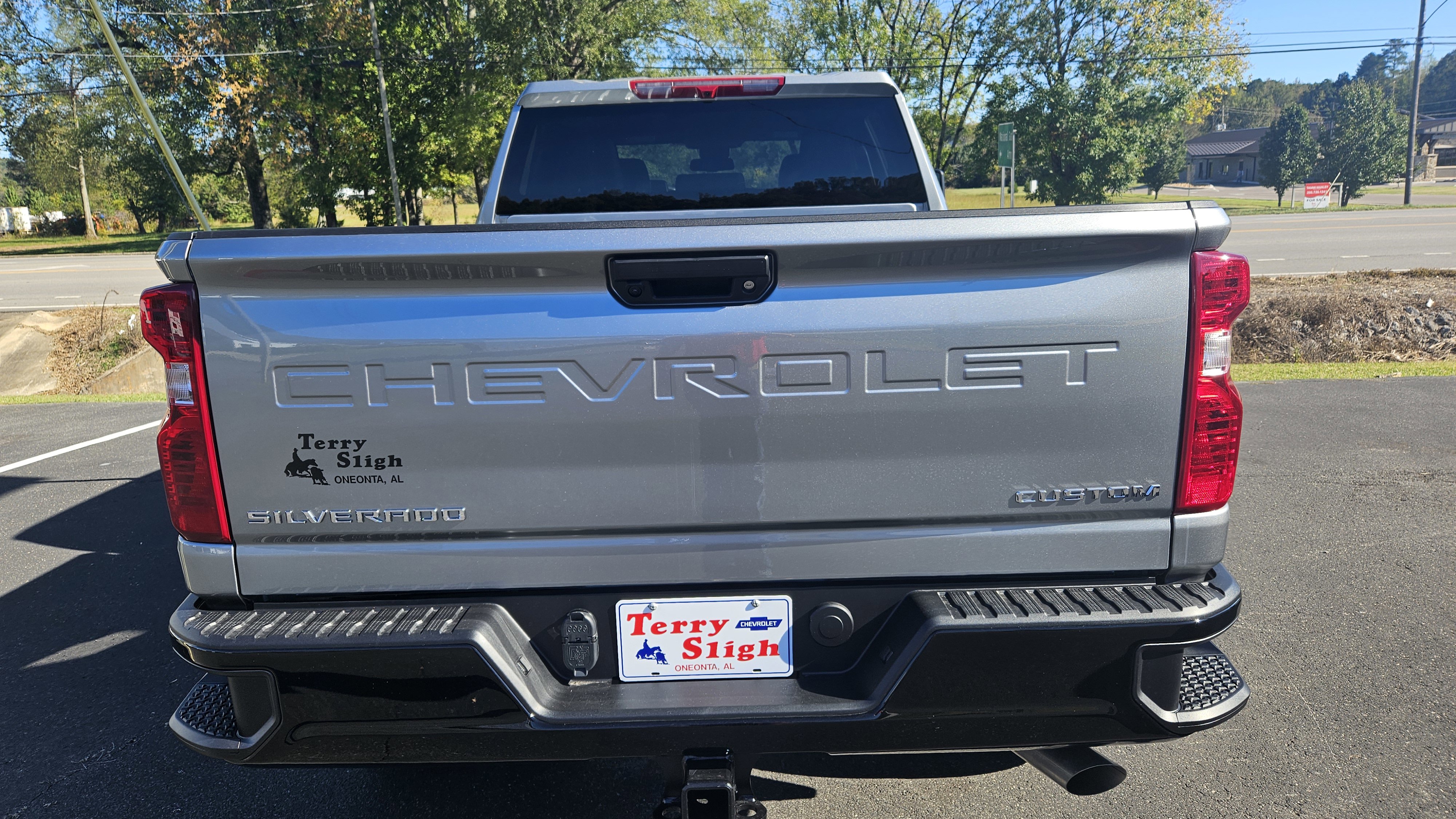 New 2026 Chevrolet Silverado 2500 Custom w/ Z71 Off-Road Package image 8