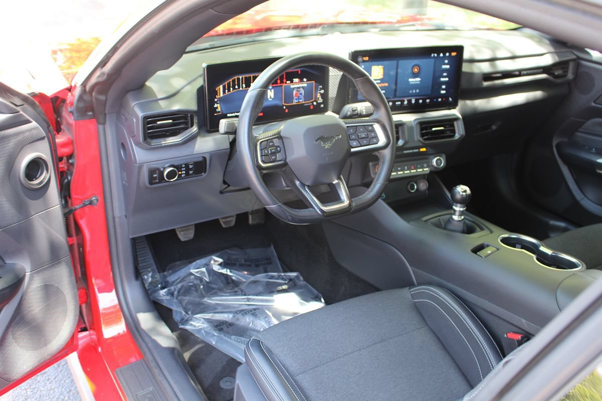Used 2024 Ford Mustang GT RWD image 7