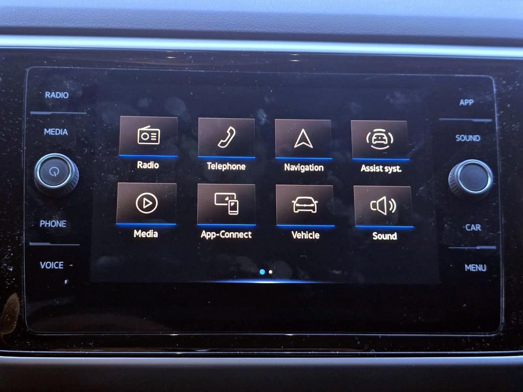 Certified 2022 Volkswagen Atlas Cross Sport SE w/ Panoramic Sunroof Package image 13