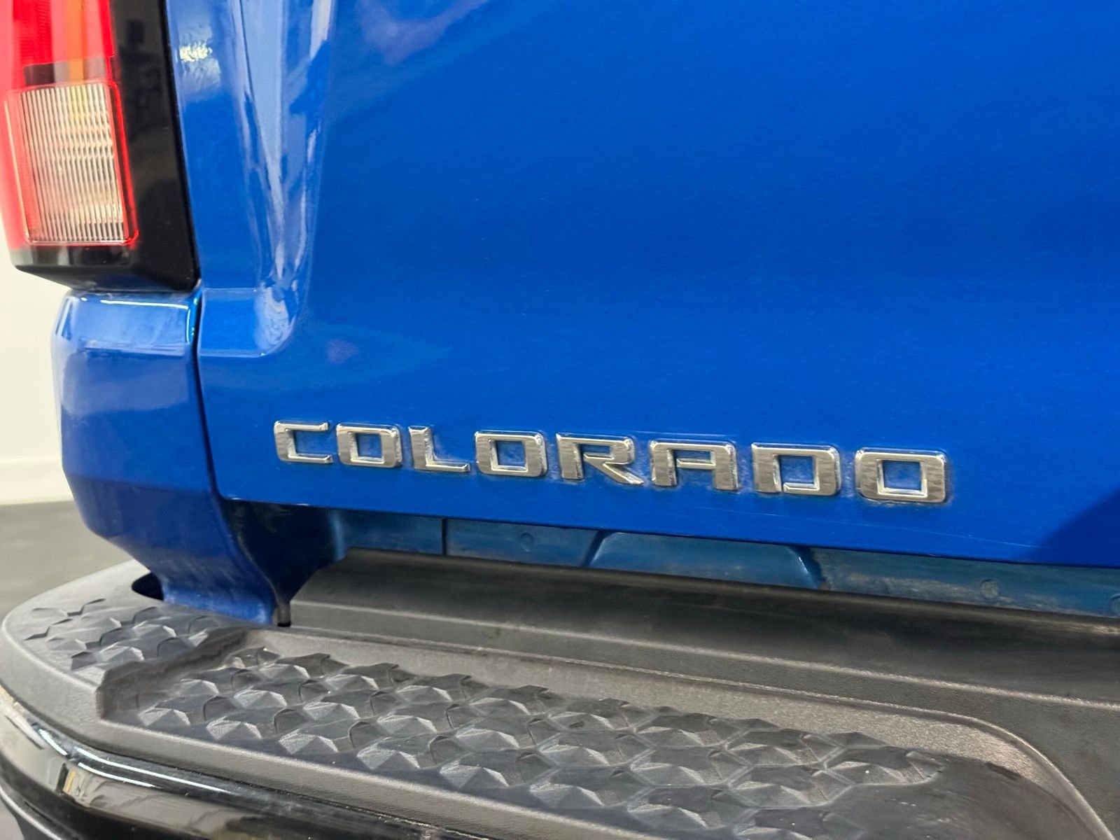 Used 2024 Chevrolet Colorado ZR2 w/ Technology Package image 8