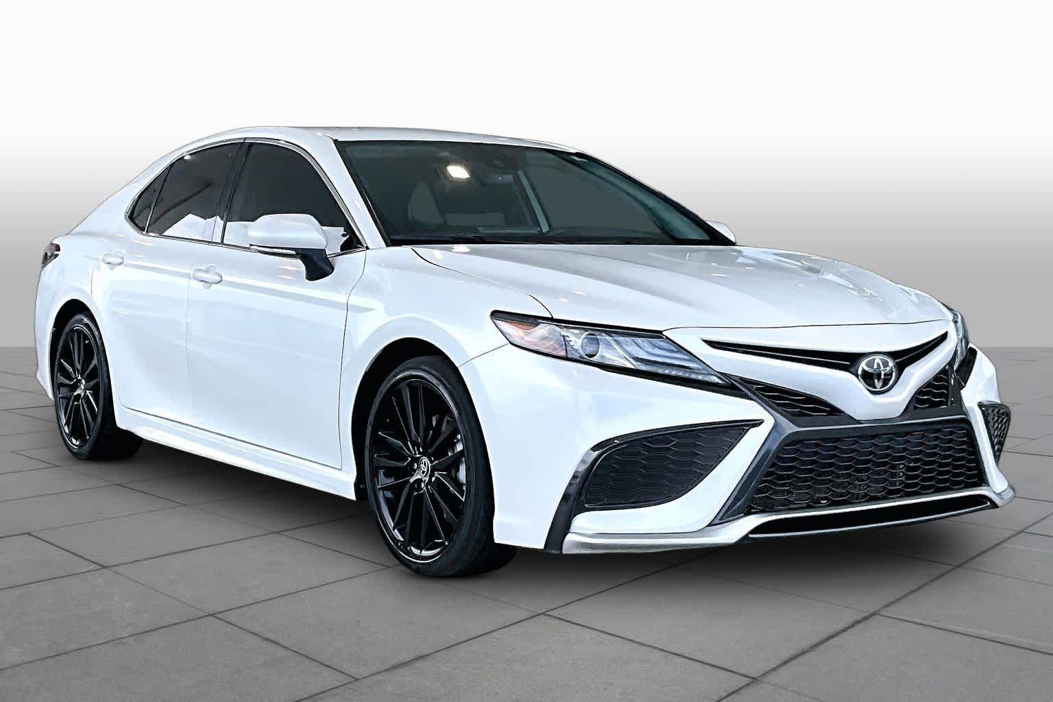 Used 2023 Toyota Camry XSE AWD/4WD image 2