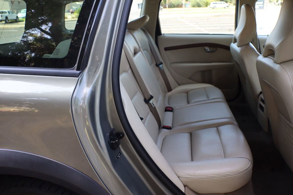 Used 2009 Volvo XC70 T6 image 21