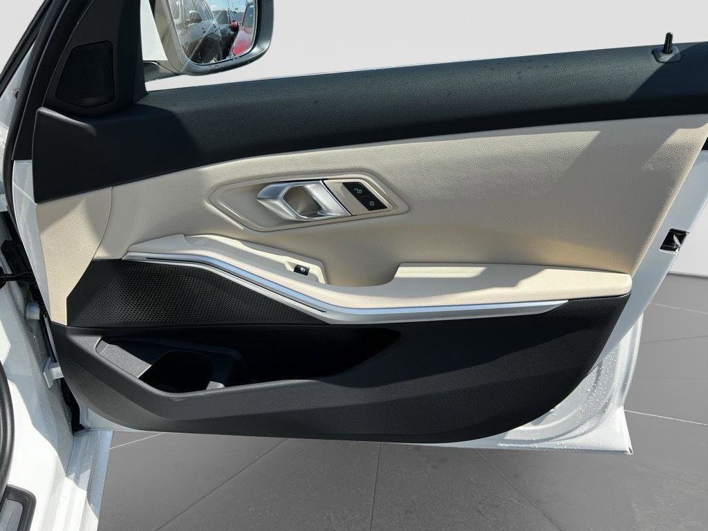 New 2026 BMW 330i Sedan w/ Premium Package RWD image 23