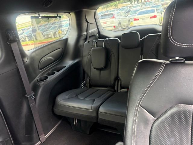 Used 2020 Chrysler Pacifica Touring-L w/ Advanced Safetytec Group FWD image 10