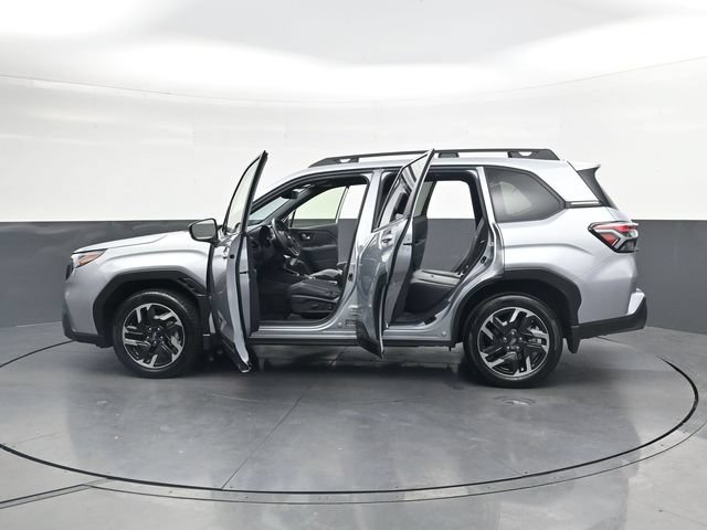 Used 2025 Subaru Forester Limited AWD/4WD image 41