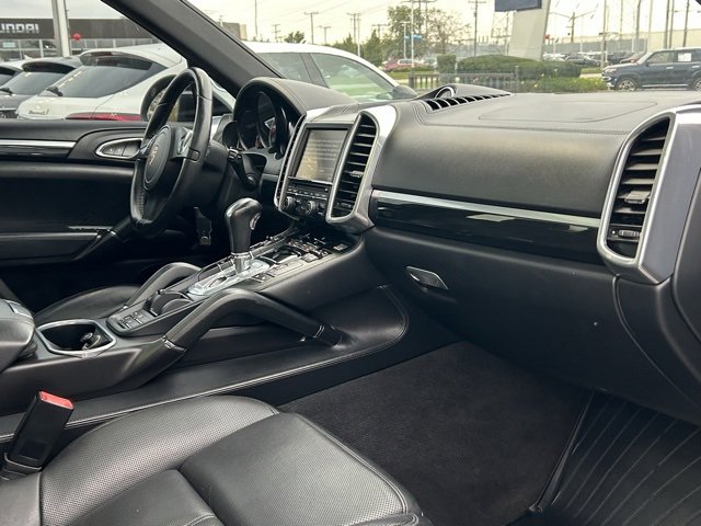 Used 2012 Porsche Cayenne S image 18