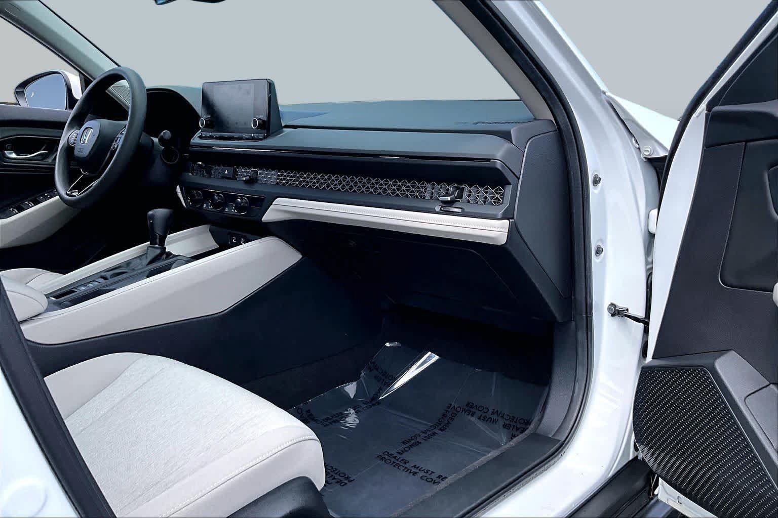 Used 2024 Honda Accord EX image 18