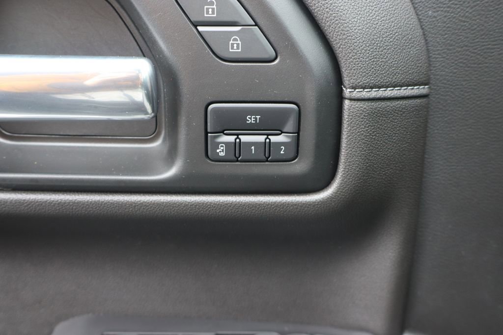 Used 2022 Chevrolet Silverado 1500 High Country w/ LPO, Dark Essentials Package image 24