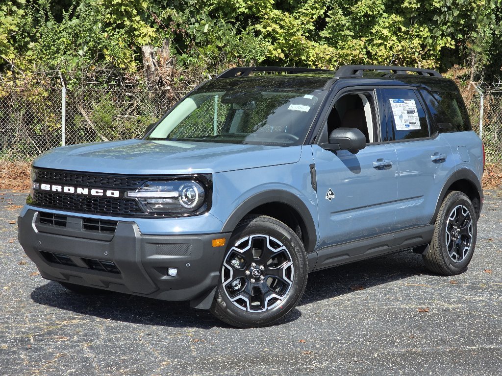New 2025 Ford Bronco Sport Outer Banks w/ Outer Banks Tech Package+ image 2