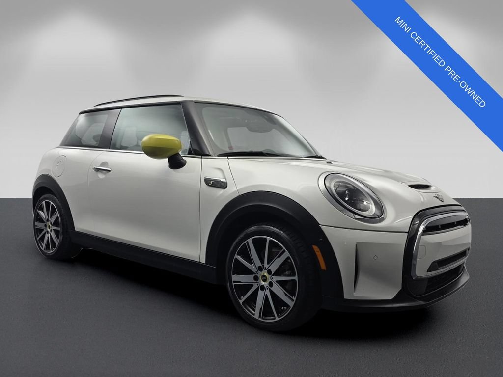 Used 2024 MINI Cooper SE FWD image 1