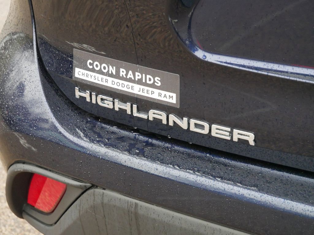 Used 2021 Toyota Highlander XLE image 14