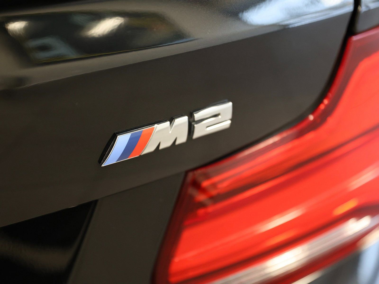 Used 2018 BMW M2 Base image 11