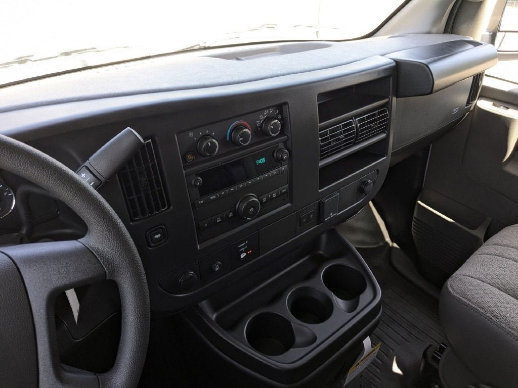 New 2026 GMC Savana 2500 w/ Driver Convenience Package RWD image 22