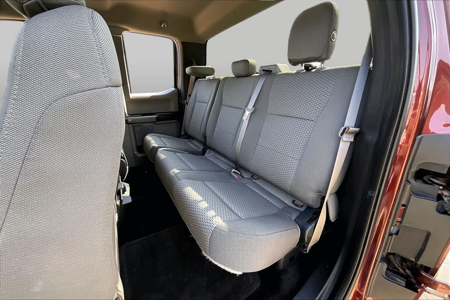 Used 2015 Ford F150 XLT AWD/4WD image 20