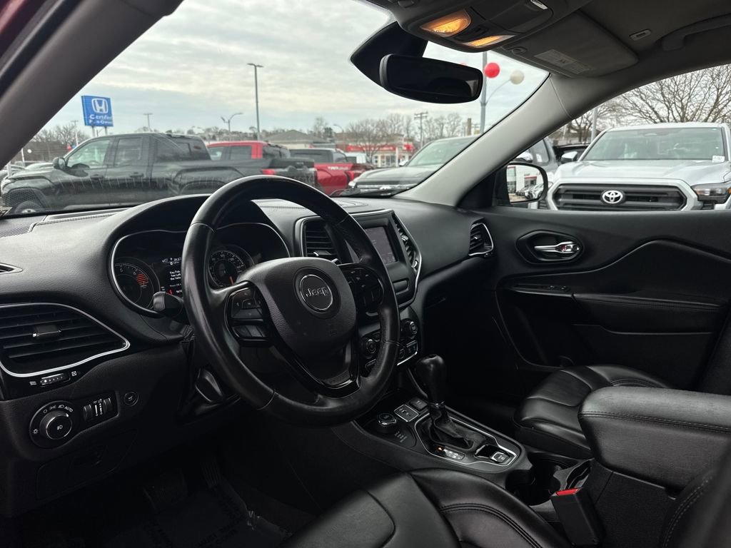 Used 2019 Jeep Cherokee Latitude Plus image 13