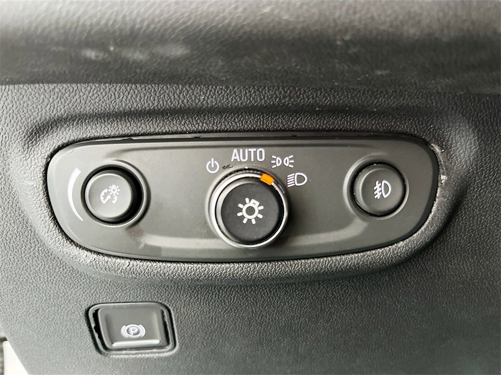 Used 2024 GMC Terrain SLT w/ LPO, Floor Liner Package image 10