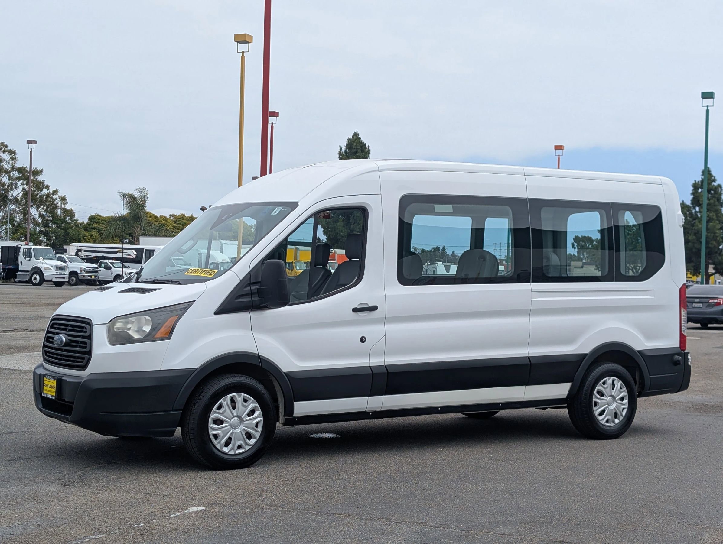 Used 2017 Ford Transit 350 XL RWD image 3