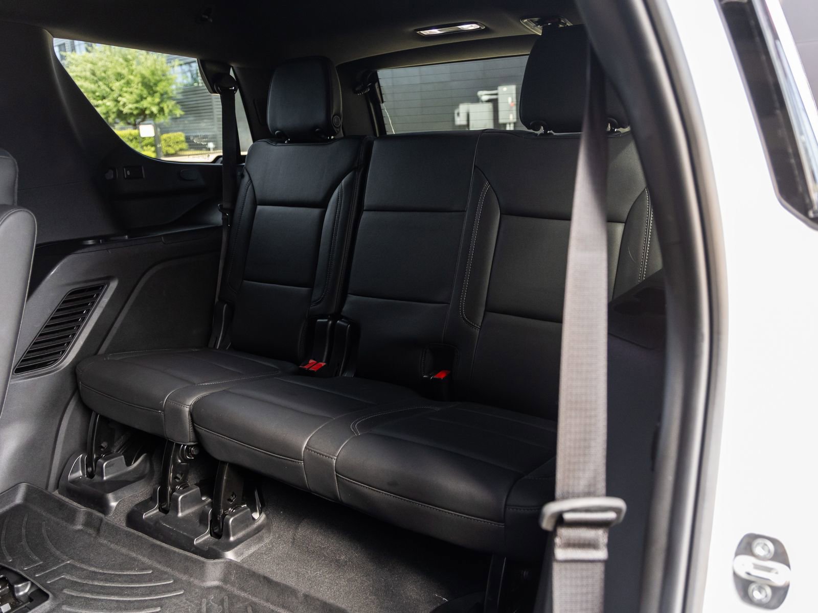 Used 2023 Chevrolet Tahoe Z71 w/ Luxury Package image 35