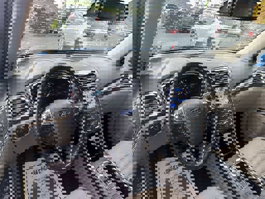 Used 2019 Ford Fusion SEL image 27